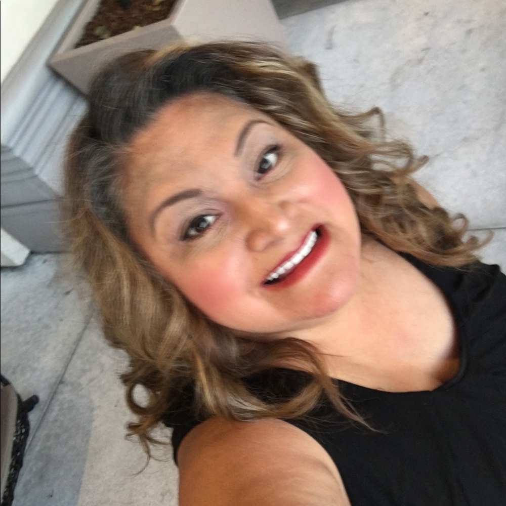 Meet your Posher, Sandra